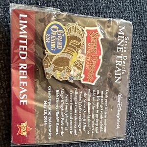 BRAND NEW!!! 7 Dwarfs Mine Train ride Grand Opening limited edition pin